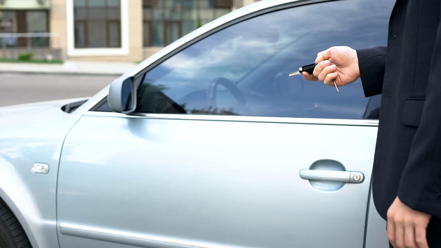 What Triggers Car Alarms? Causes of False Alarms and FAQs In The