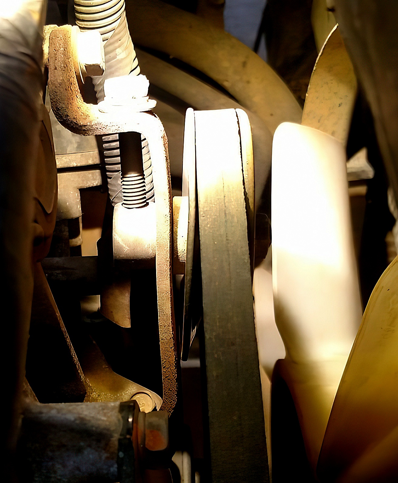 Mastering the Different Types of Car Belts In The Garage with