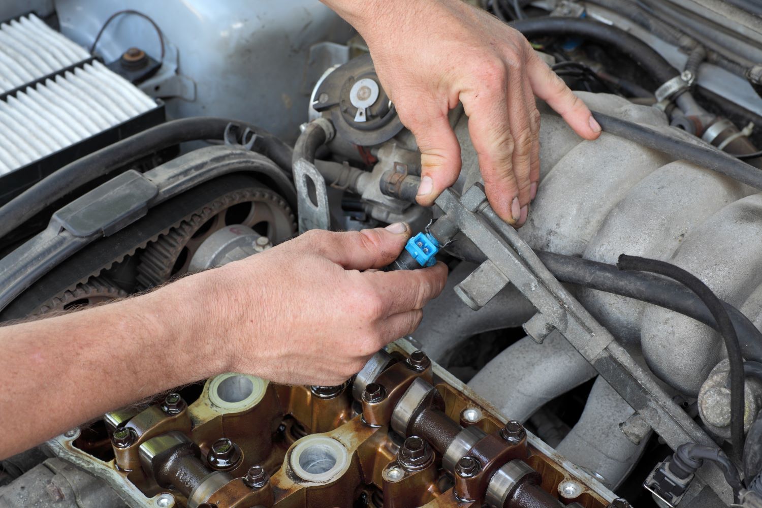 Your Guide to Fuel Injector Lifespan In The Garage with