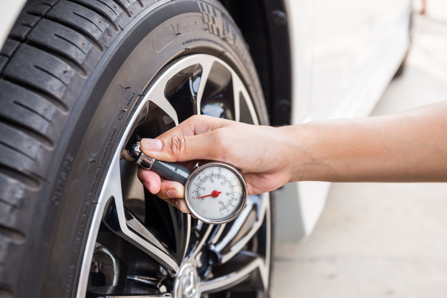 why-is-my-car-swerving-common-causes-and-prevention-tips-in-the