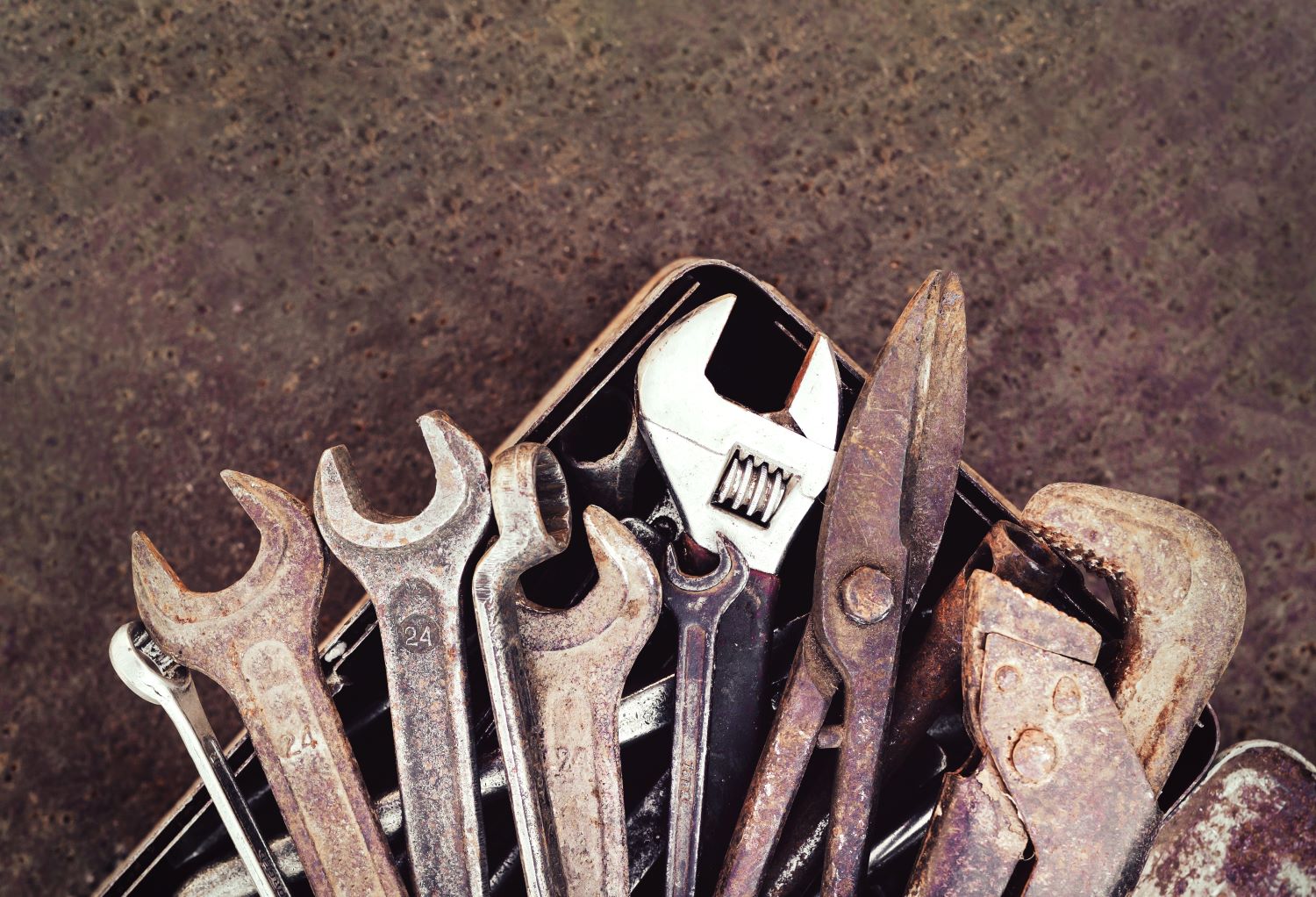 How To Clean Your Rusty Tools and Keep Them Shiny In The Garage with