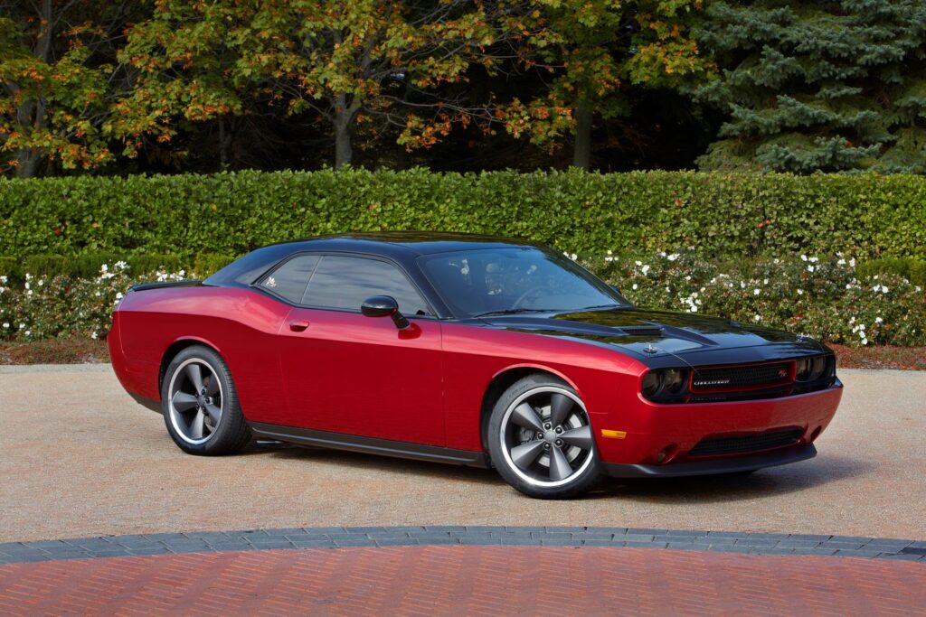 image of a 2014 dodge challenger rt scat pack