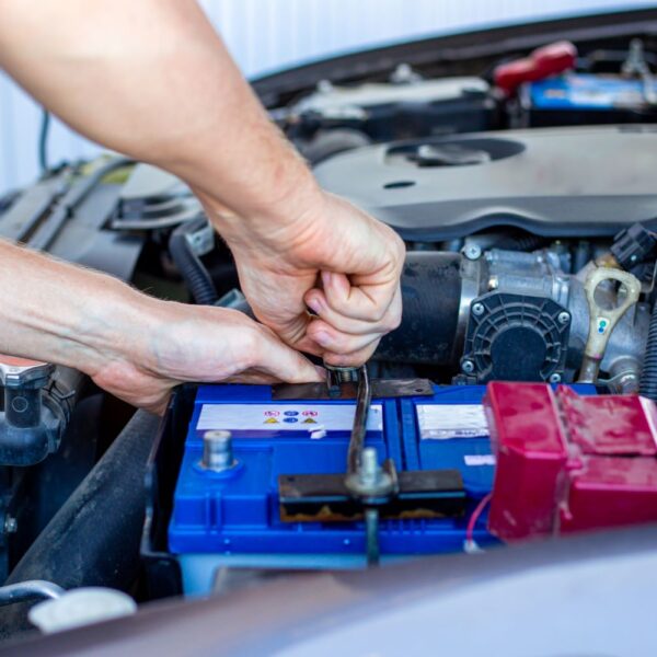 Cleaning Your Battery Terminals What’s the Best Battery Terminal