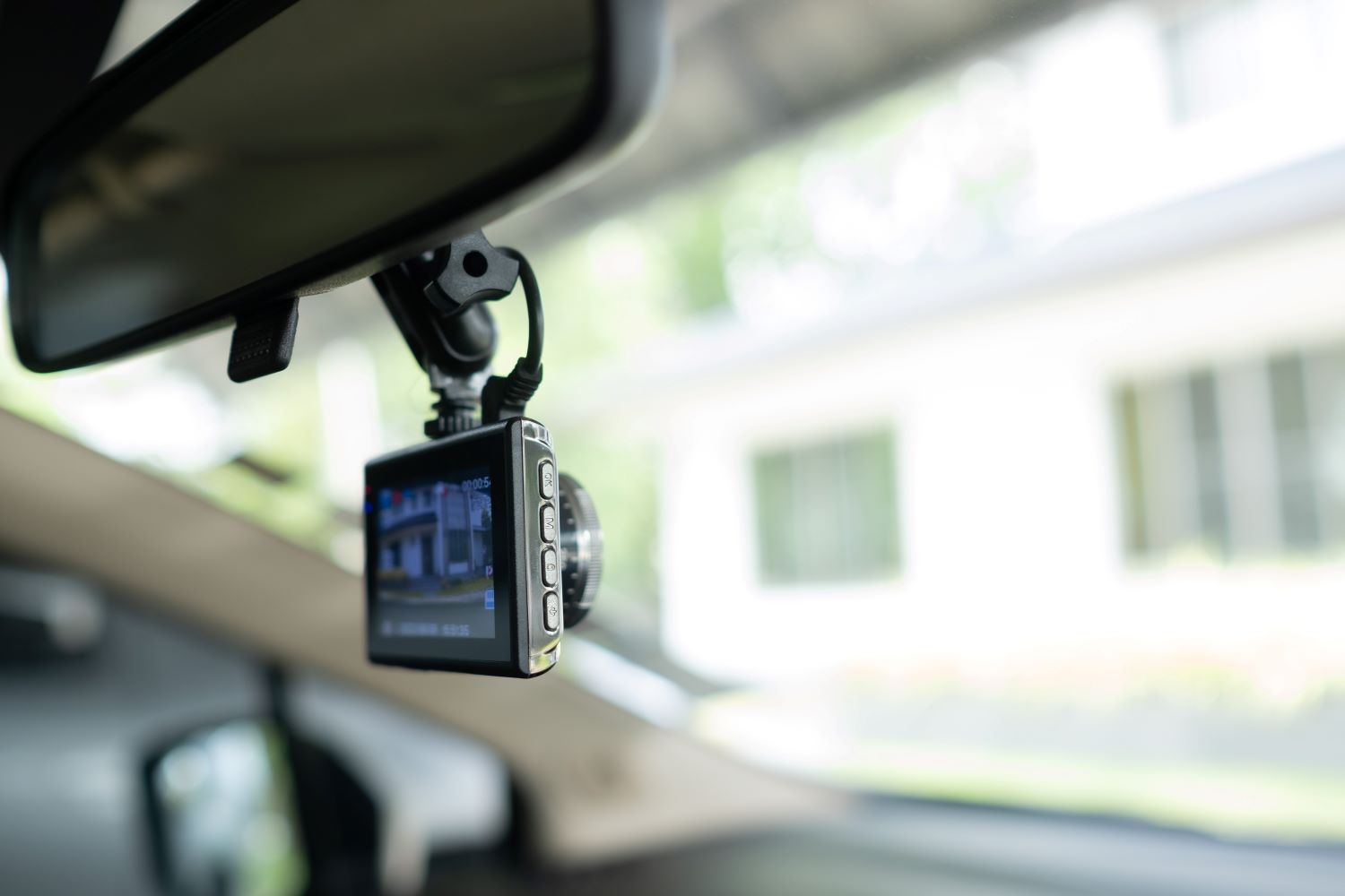 Is a Dash Cam for Your Car’s Front and Rear Worth It? In The Garage