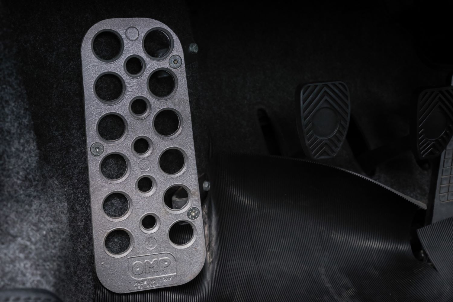 What Is a Dead Pedal and Why Your Vehicle Needs One ASAP In The Garage with