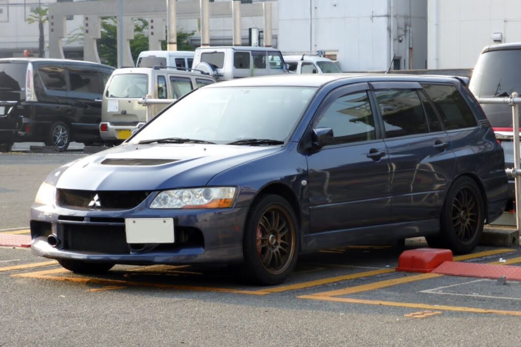 image of a 2007 mitsubishi evolution ix wagon