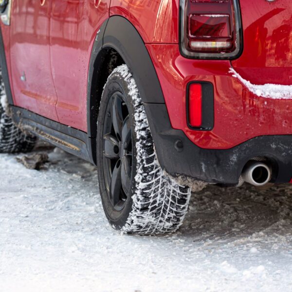 AWD, RWD, or FWD: What's the Best Car for Driving in the Snow? - In The ...