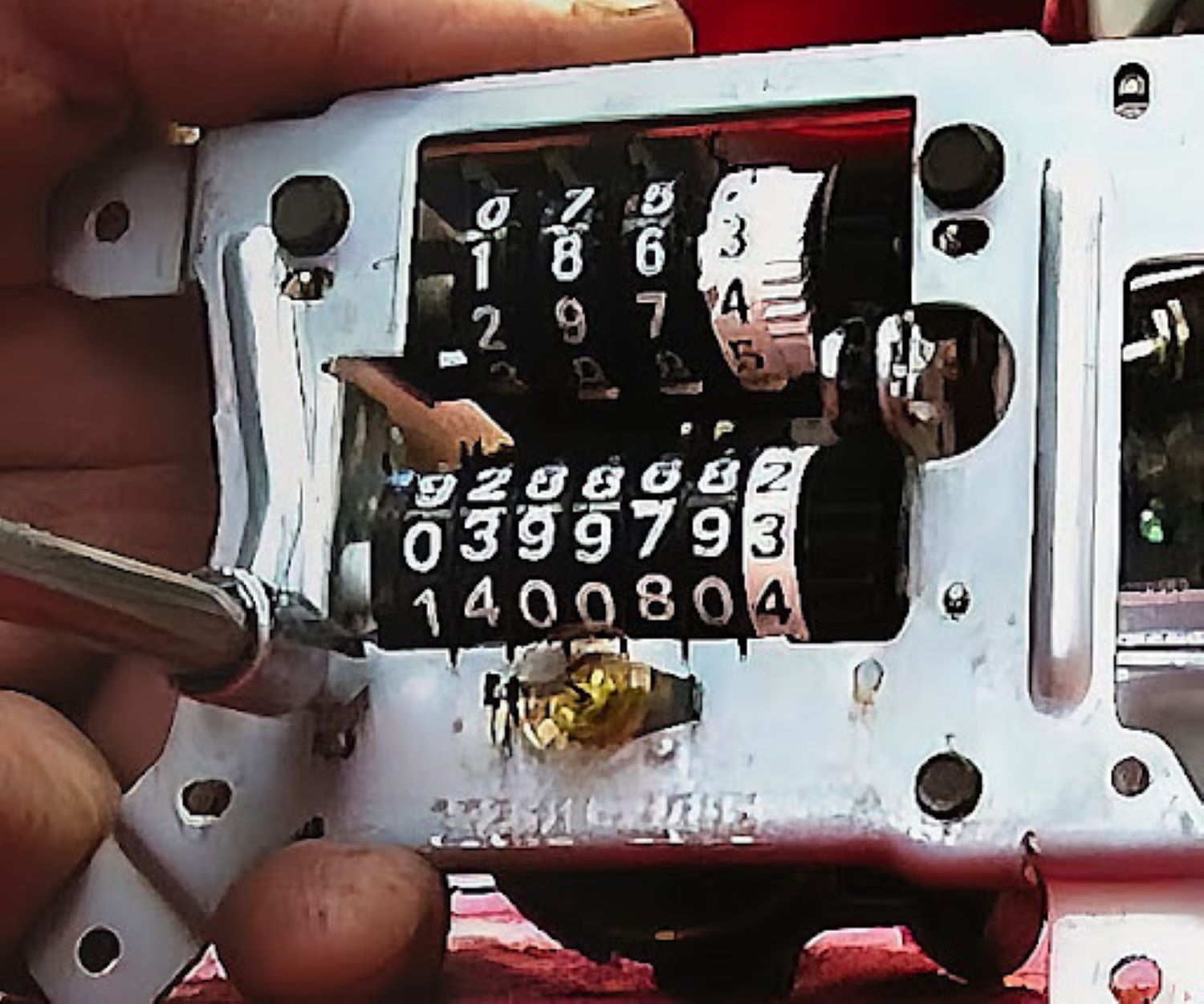 How To Detect and Avoid Odometer Fraud In The Garage with