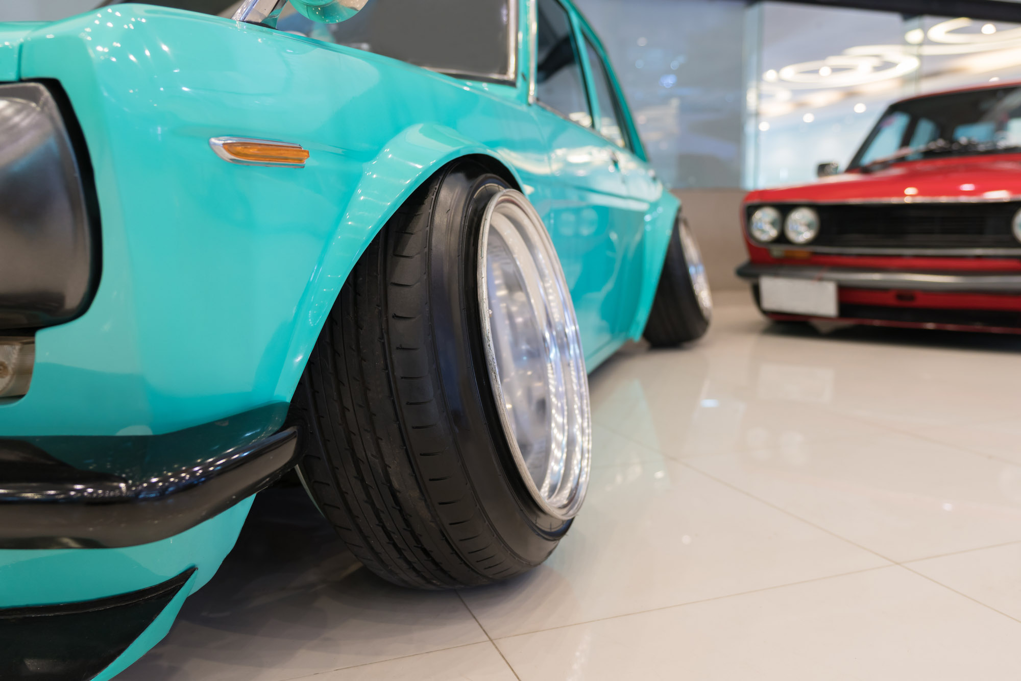 Stretched Tires Perks, Risks, and How to Do It In The Garage with