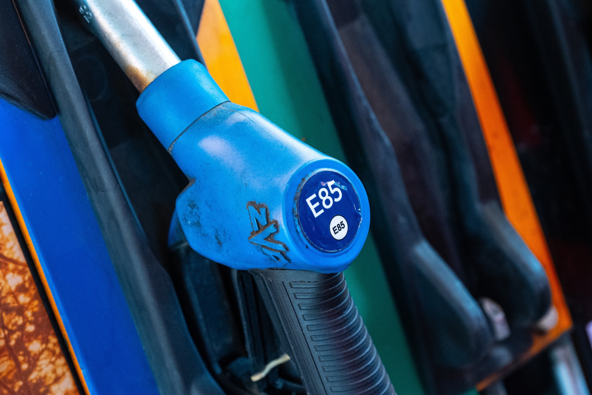 What Is E85 Gasoline? Advantages and Disadvantages In The Garage with