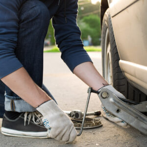 how to change flat tire with tools