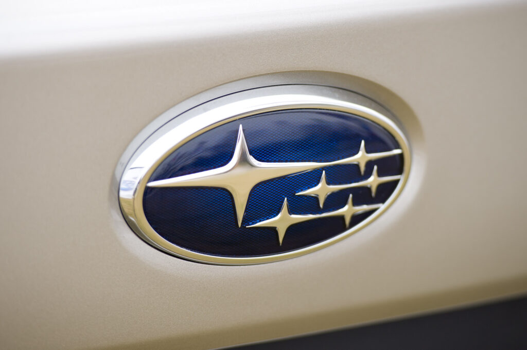 subaru car logo