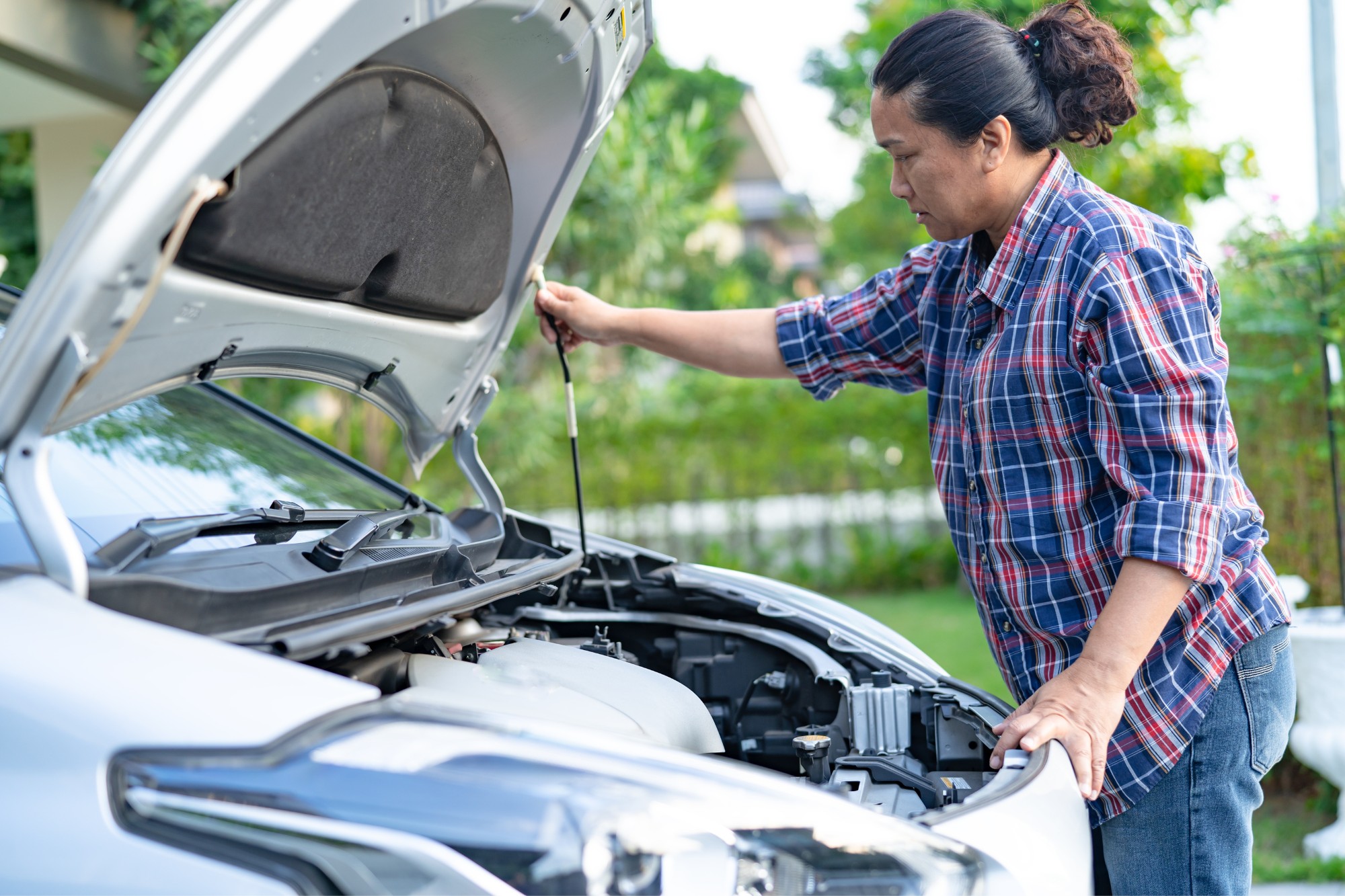 Why is My Car Making a Rattling Noise? Possible Causes In The Garage