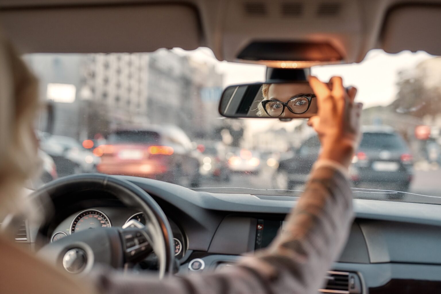 All the Reasons Why Defensive Driving Is the Way to Go - In The Garage ...