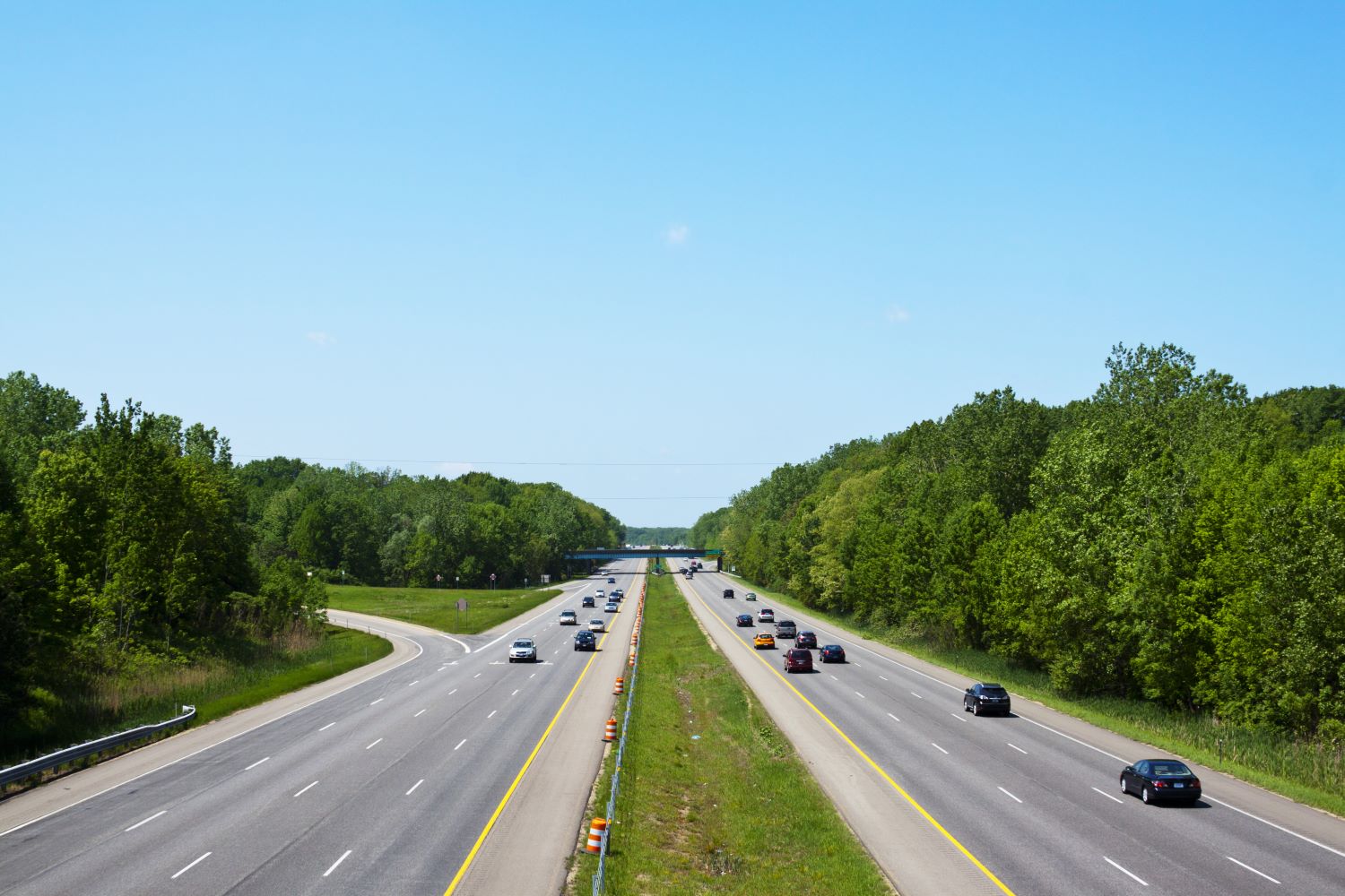Medians on the Road What Are They and How Do They Help Drivers? In The Garage with
