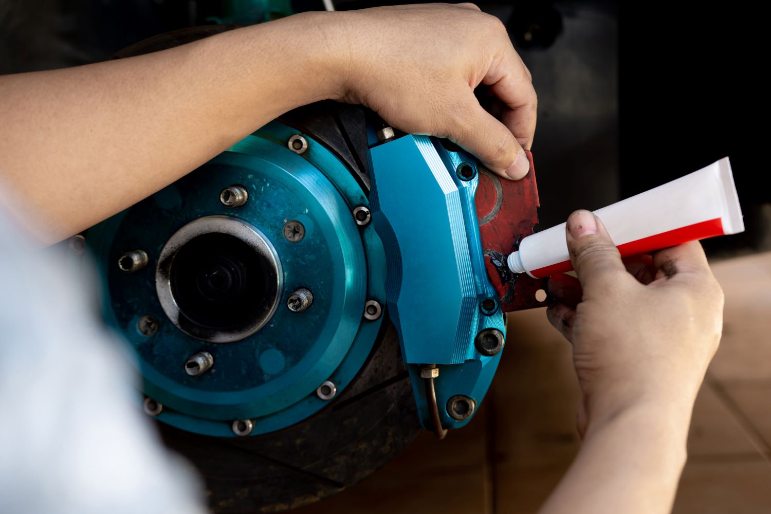 A Brief Guide on Aluminum and Copper AntiSeize In The Garage with