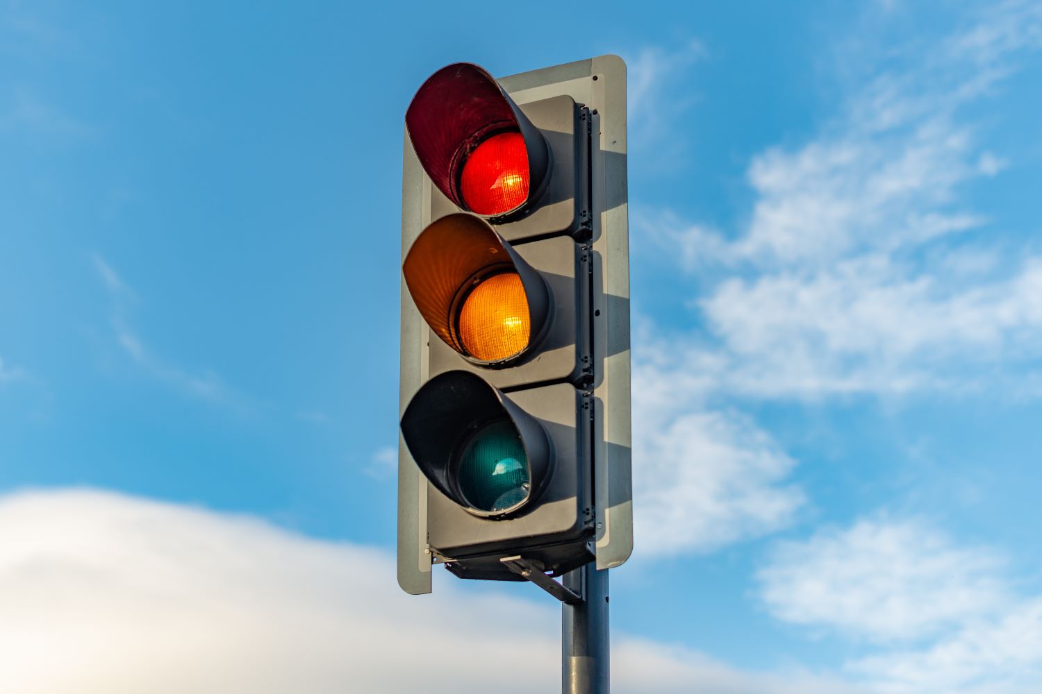 How Do Traffic Lights Work? In The Garage with