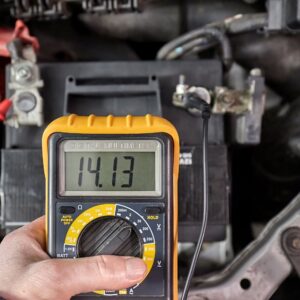 battery multimeter 14 volt reading