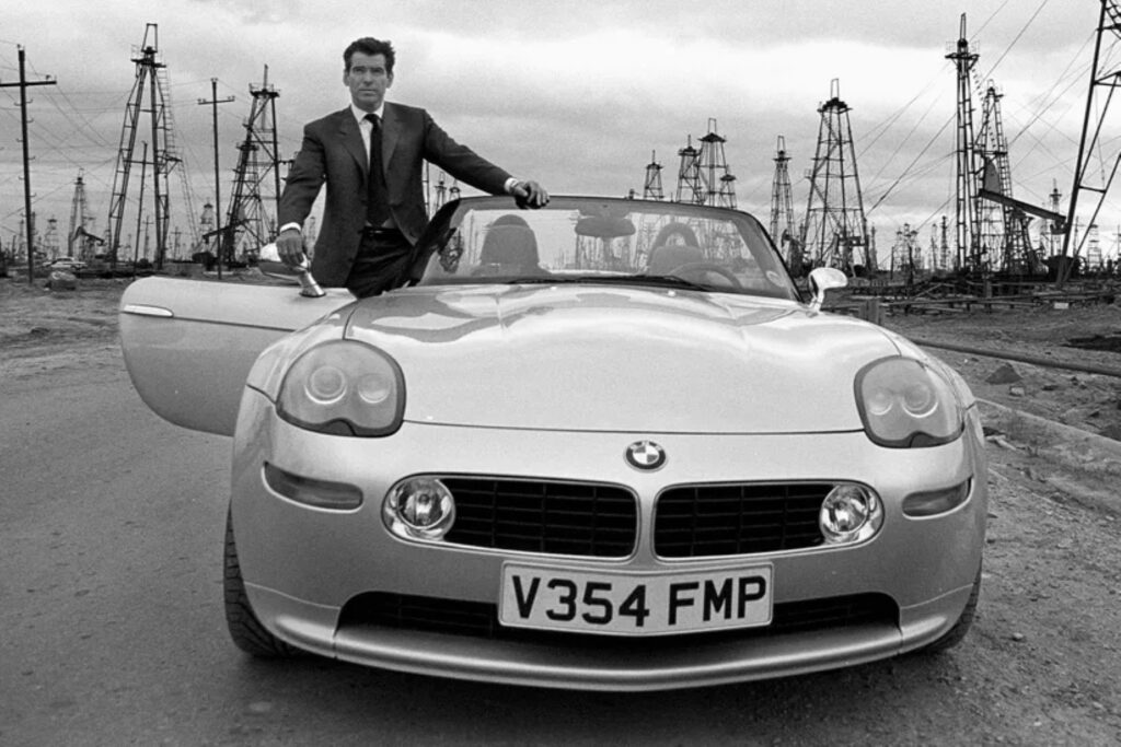 james bond bmw z8