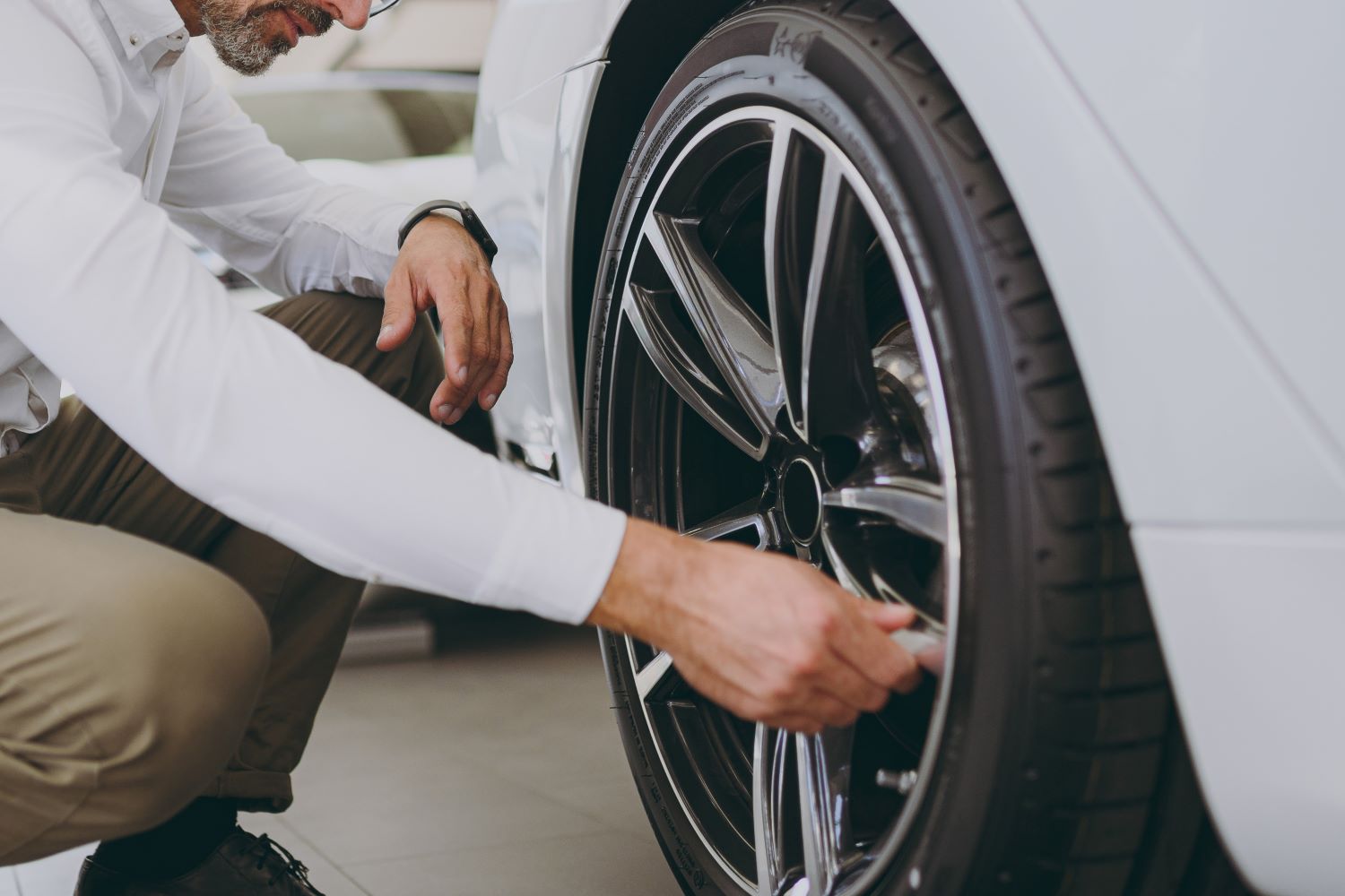 How Long Should Tires Last on a Brand New Car: Expert Insights
