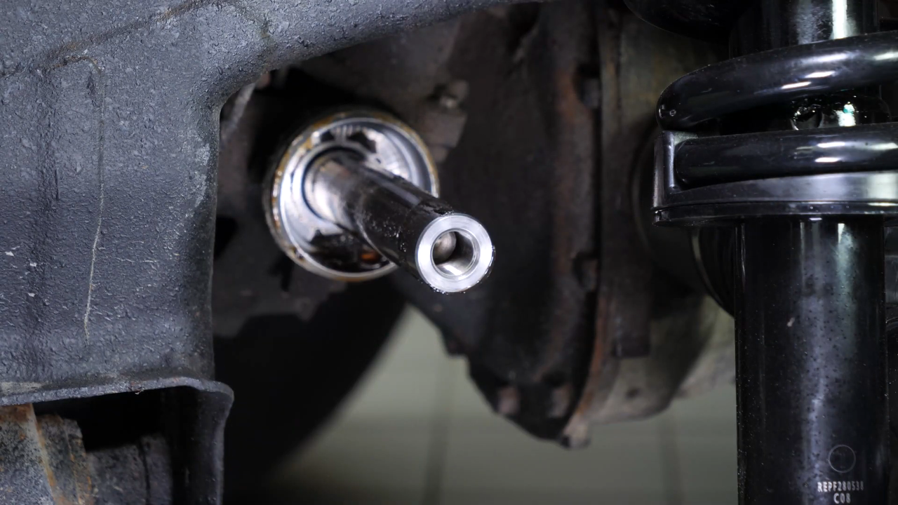 Remove the inner tied rod