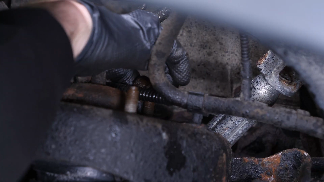 Remove the sway bar end link