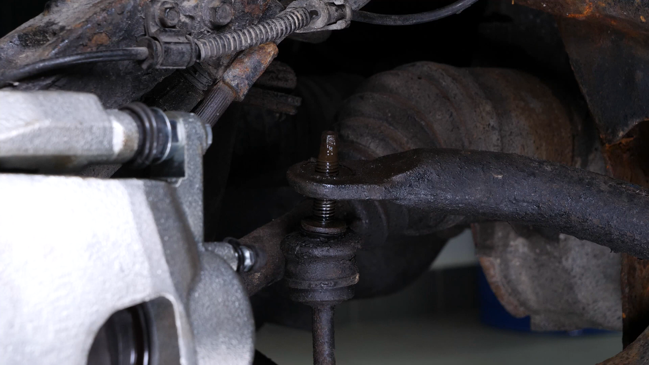 Remove the sway bar end link
