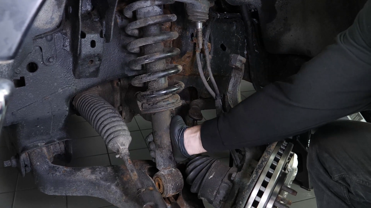 Remove the strut