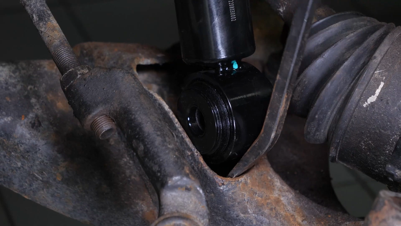 Install the new strut