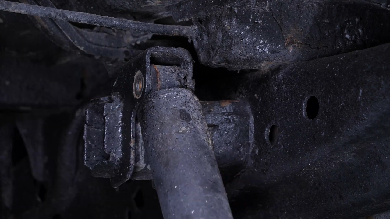 Unscrew the shock absorber heads