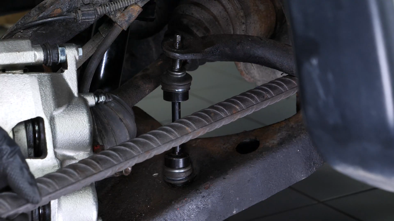 Remove the sway bar end link