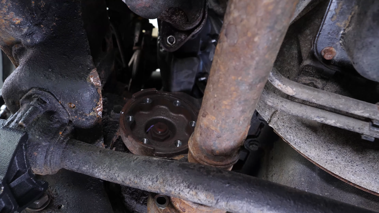 Dévisser le gearbox mount