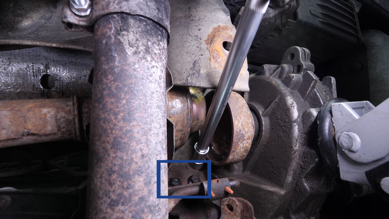 Dévisser le gearbox mount