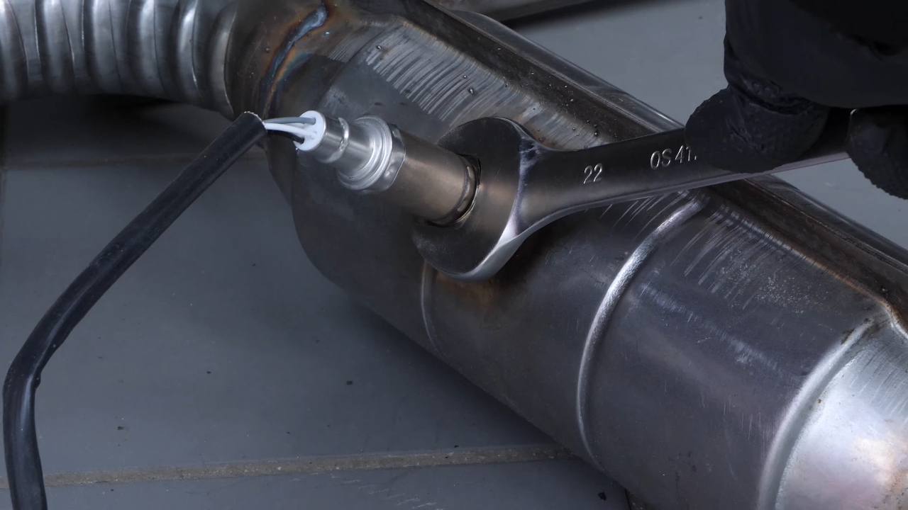Install the oxygen sensor