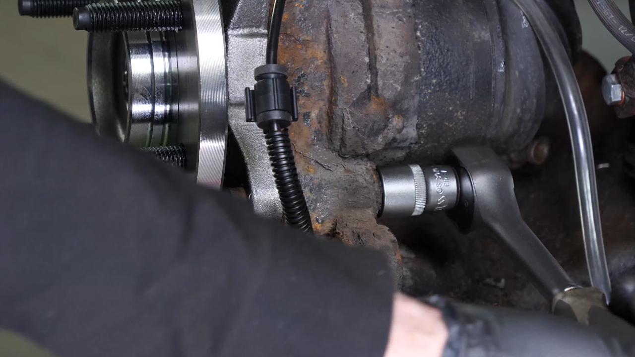 Install the wheel hub bearing