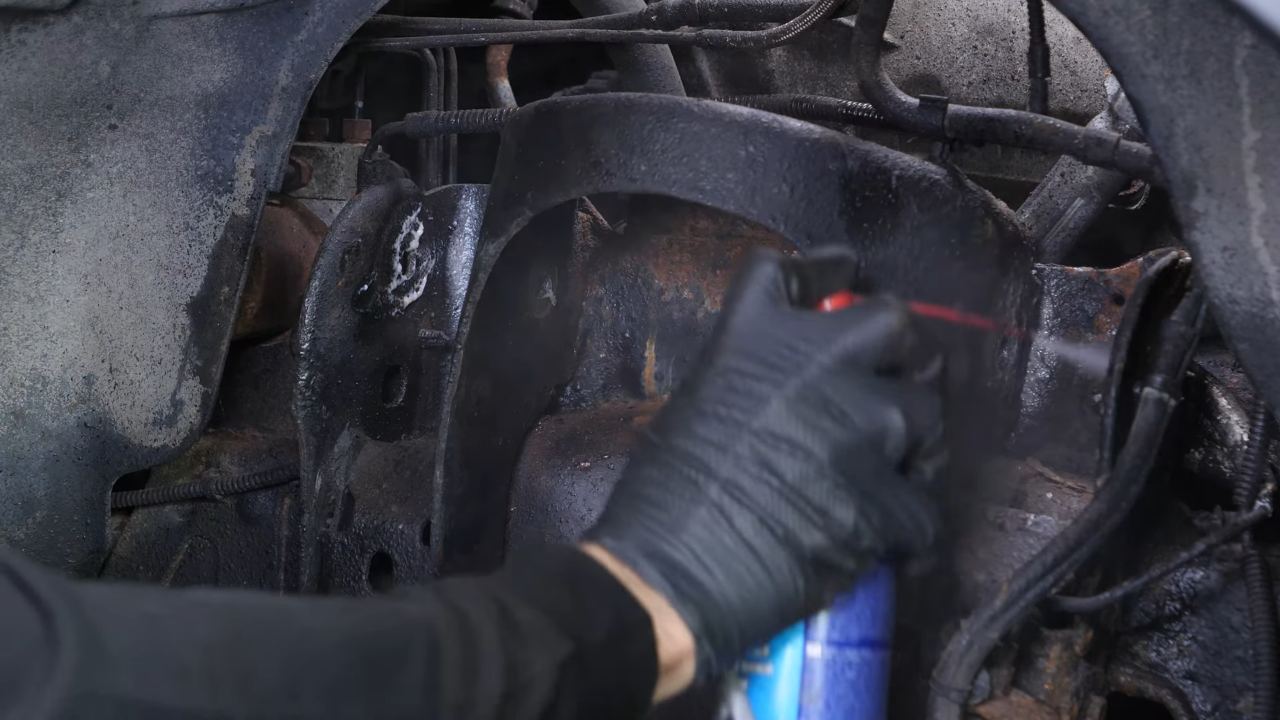 Prepare the new control arm