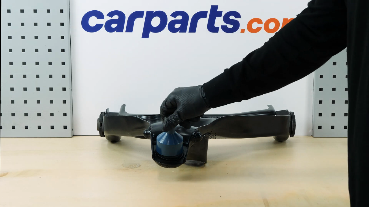 Prepare the new control arm