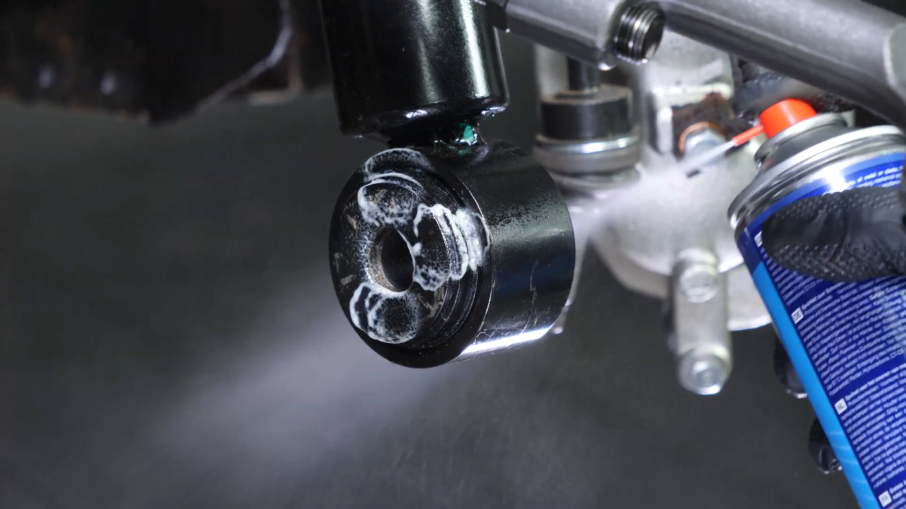 Prepare the new control arm