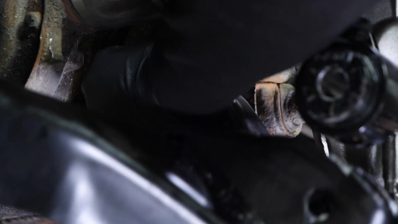 Prepare the new control arm