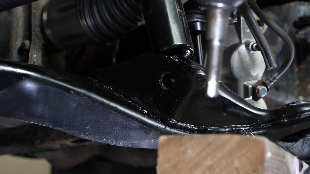 Install the new strut