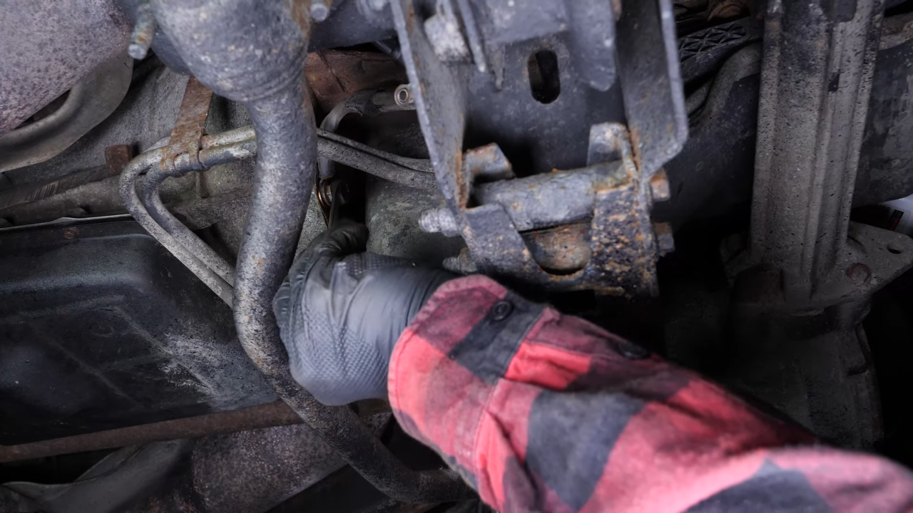 Remove the starter
