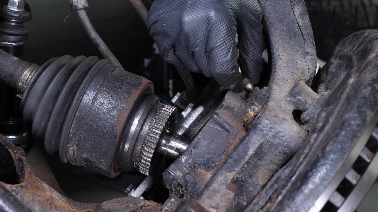 Remove the wheel hub actuator