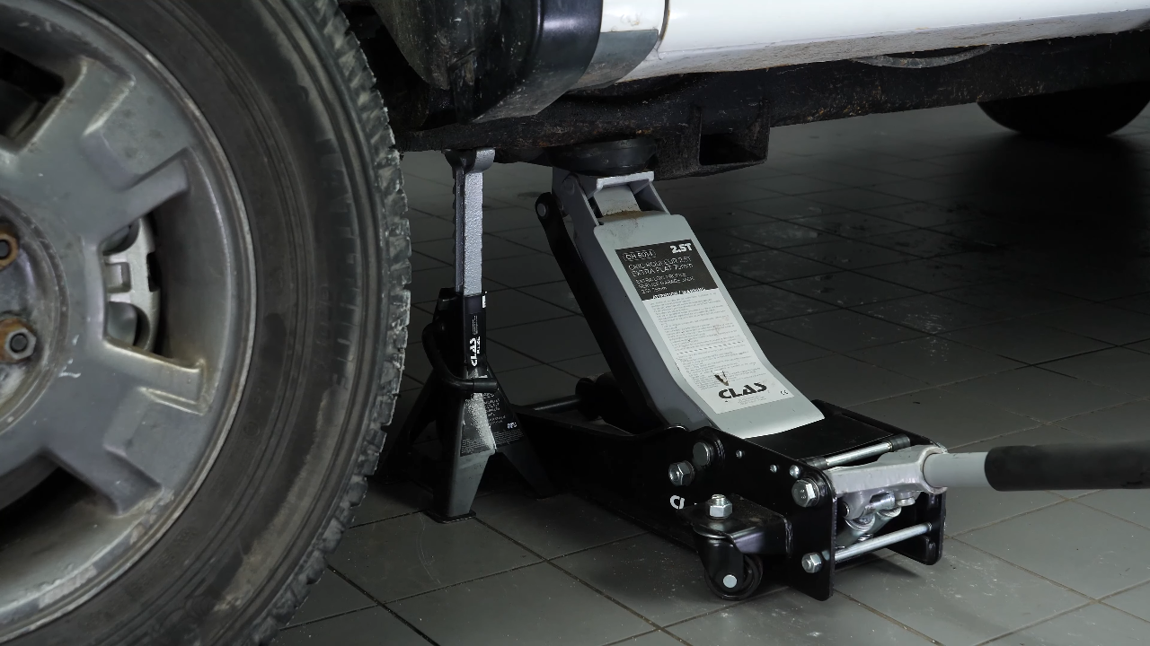 How to jack your F150