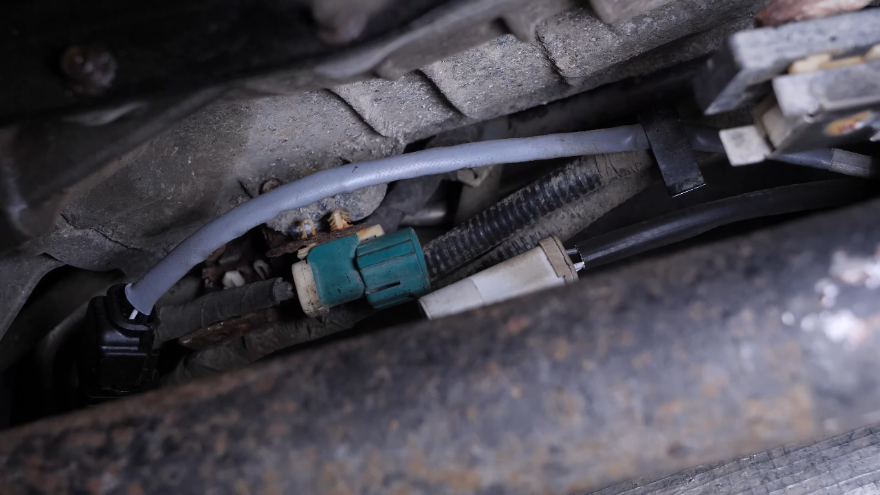 Disconnect the oxygen sensor