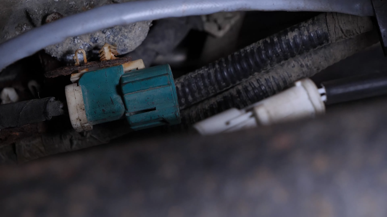 Disconnect the oxygen sensor