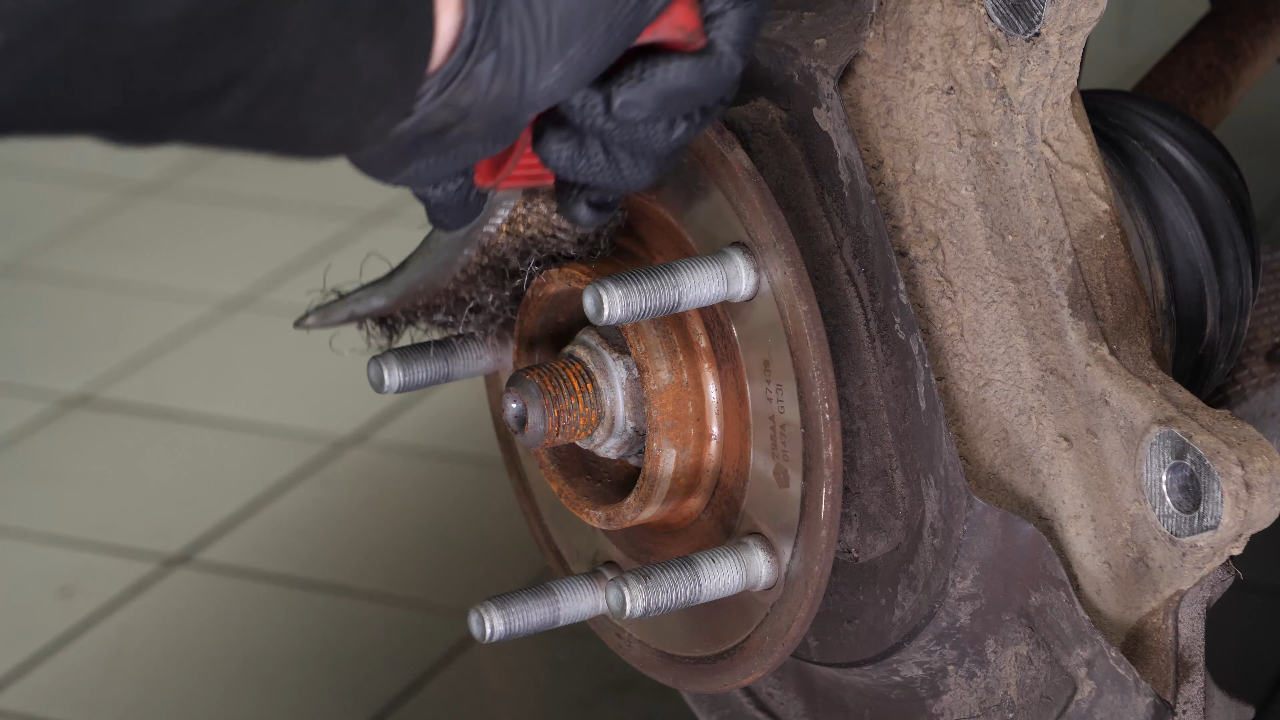Prepare the new brake disc