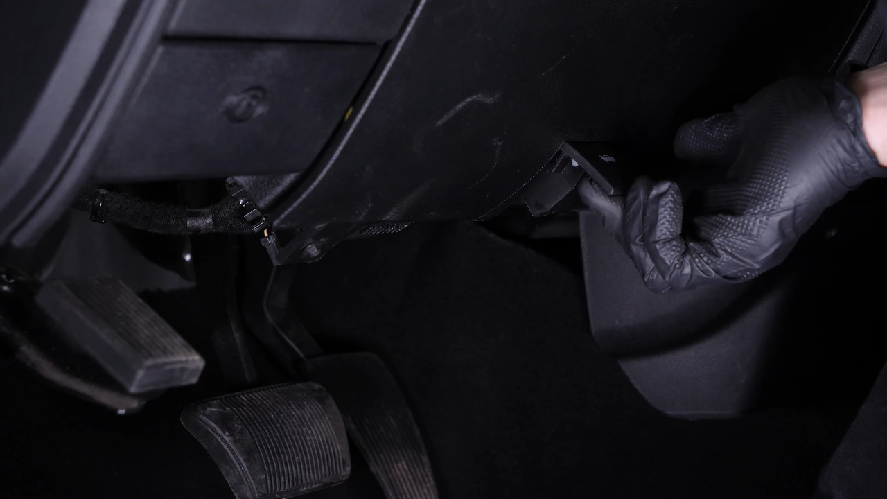 Open the brake fluid reservoir