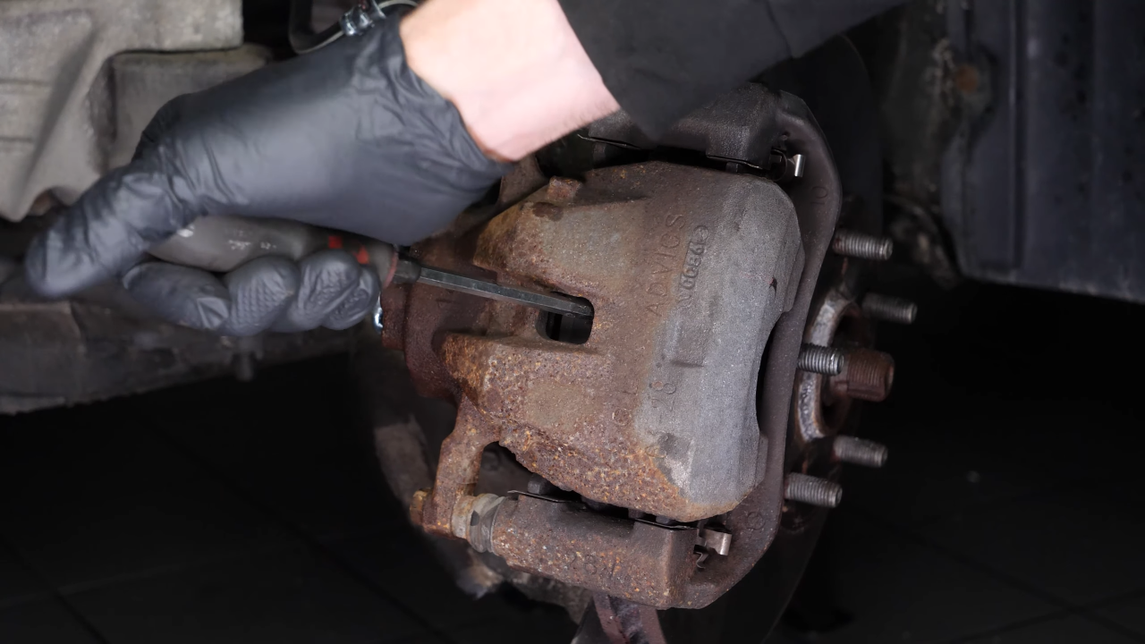 Retract the piston