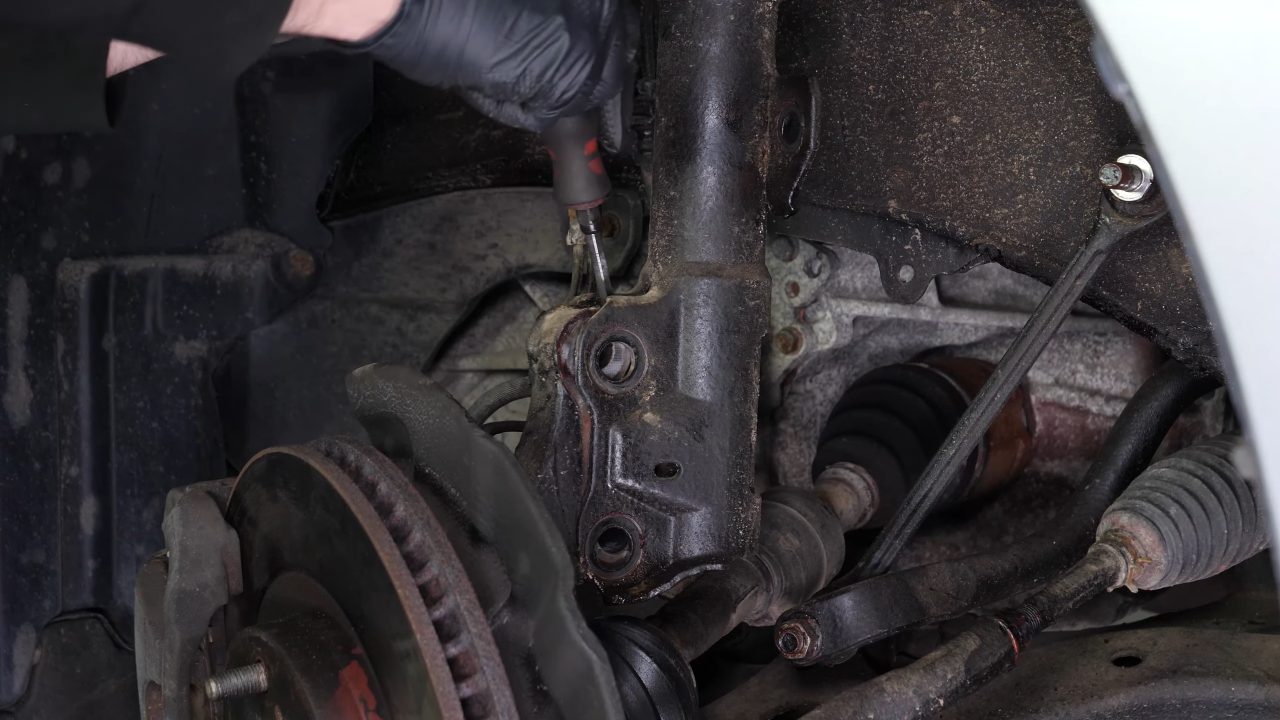 Remove the strut