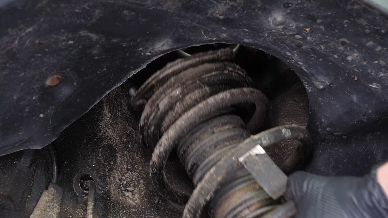 Remove the strut